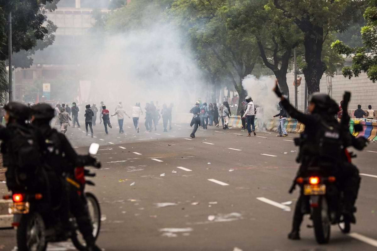 penganiayaan relawan